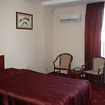 Ary 4*