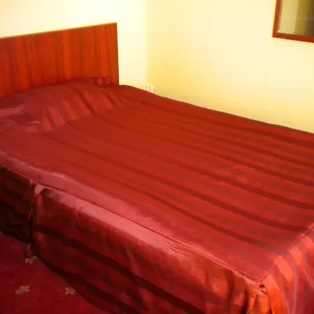 Ary Hotel