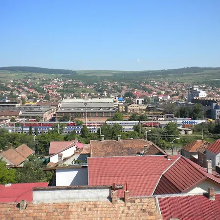 アリー ホテル 4*